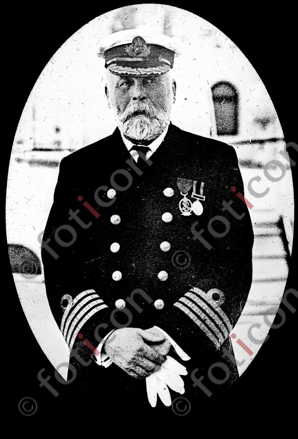 Captain of the RMS Titanic | Captain of the RMS Titanic - Foto simon-titanic-196-031-sw.jpg | foticon.de - Bilddatenbank für Motive aus Geschichte und Kultur